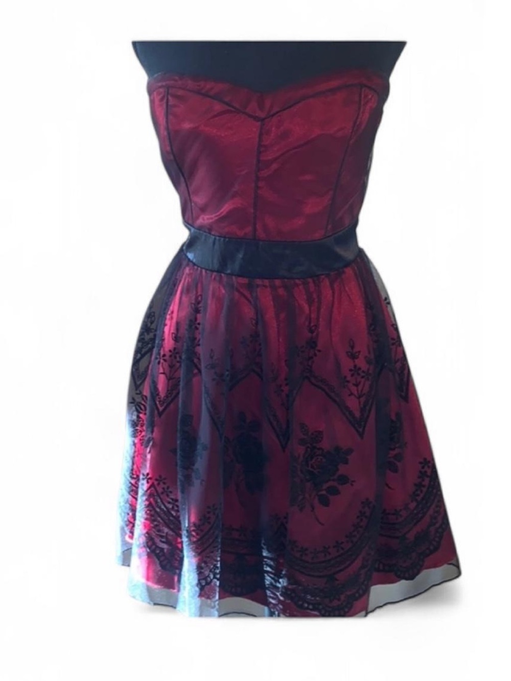 Trixxi Red and Black Strapless Party Dress with Lace Overlay juniors size 13